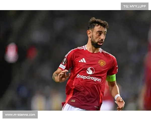 B费远射中门柱红魔错失制胜良机曼联主场饮恨平局